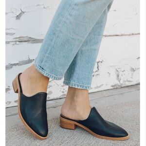 Soludos Black Leather Venetian Mule Slides Size 8 – Excellent Condition